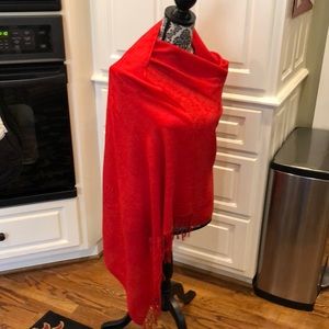 Like New! Gorgeous Red linen look Scarf/ Wrap w/ knitted fringe